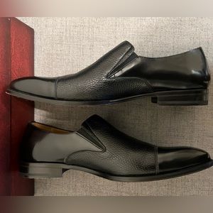 Mezlane size 11 in men’s . Nearly perfect condition and once worn